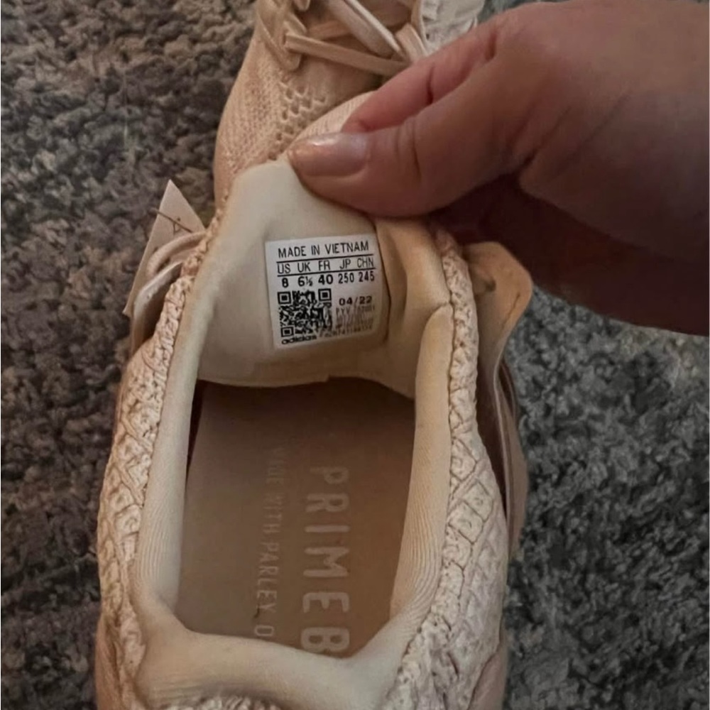 ❤️SOLD❤️Ultraboost 5.0 DNA Light pink
Womens sz 8
NWT - Picture 4 of 4